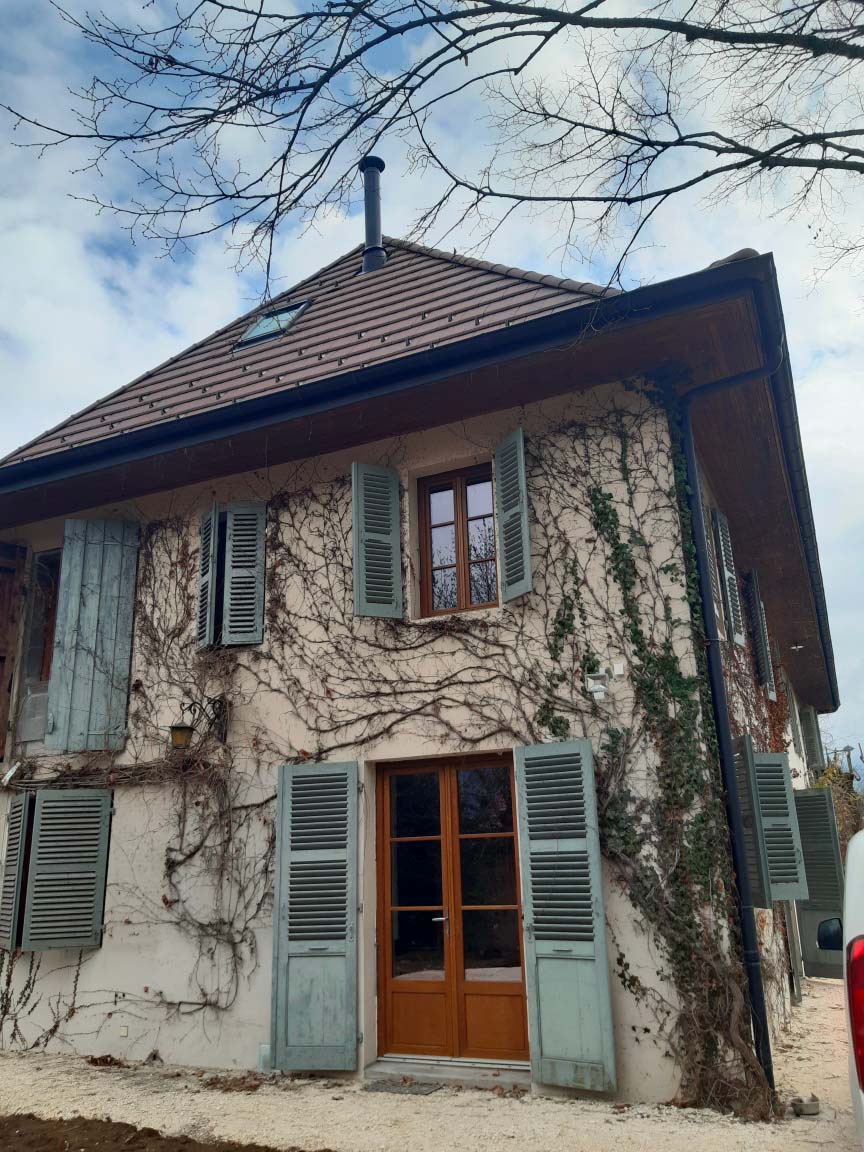 Rénovation d'une bâtisse avec remplacement de la porte-fenêtre