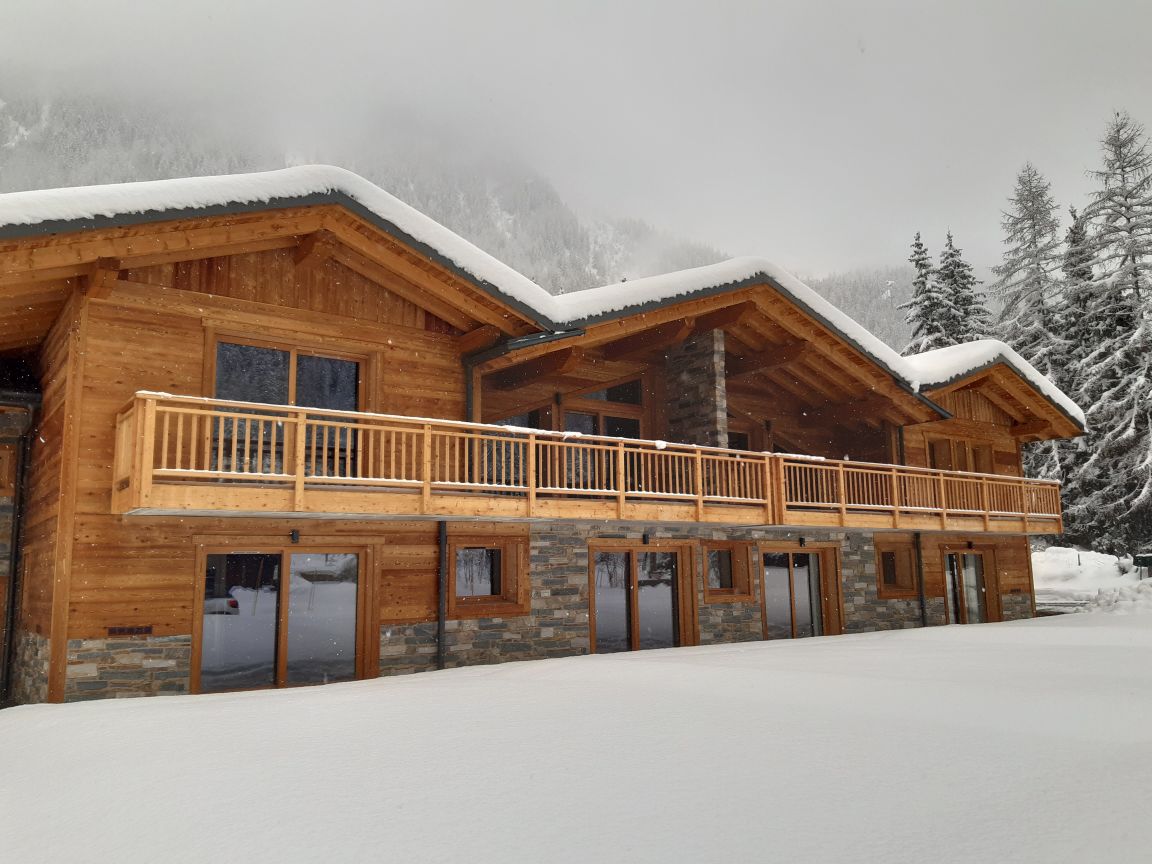 Fabrication de coulissants et fenêtre pour aménager un chalet en Savoie